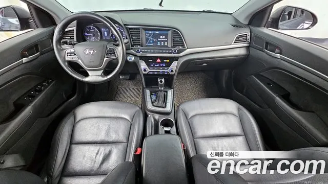 Hyundai AVANTE 2016 — фото 7