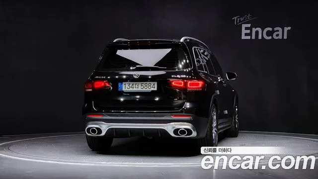 Mercedes-Benz GLB-Class 2023 — фото 4