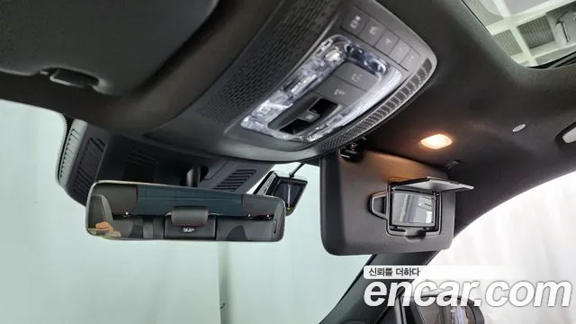 Mercedes-Benz GLB-Class 2023 — фото 17