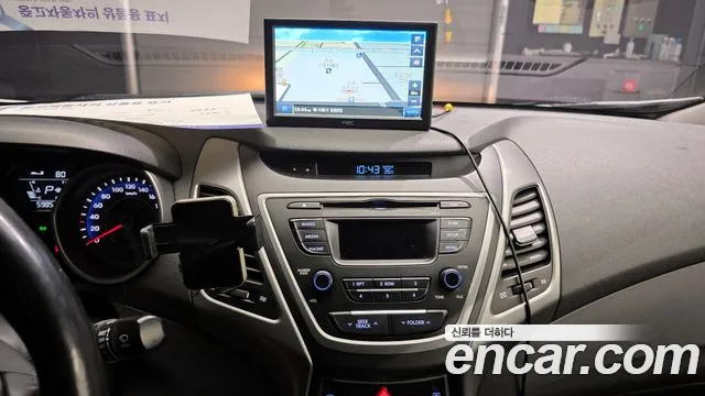 Hyundai AVANTE 2014 — фото 18