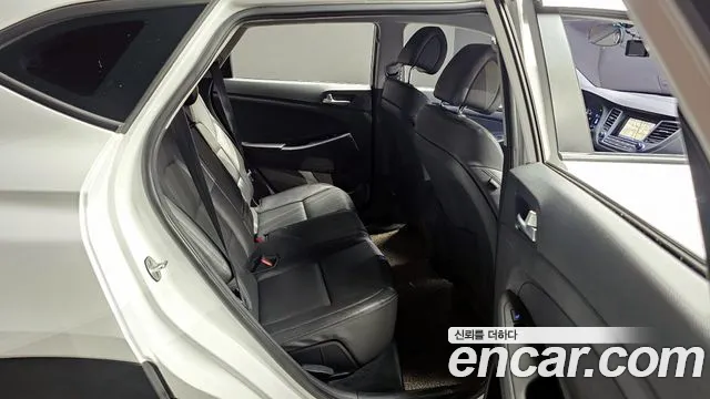 Hyundai Tucson 2017 — фото 12