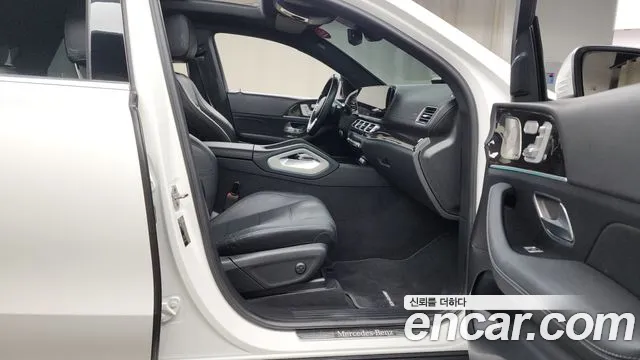 Mercedes-Benz GLE-Class 2023 — фото 11