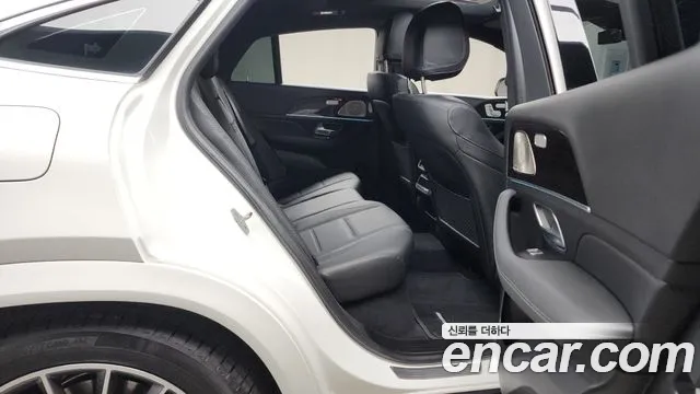Mercedes-Benz GLE-Class 2023 — фото 12