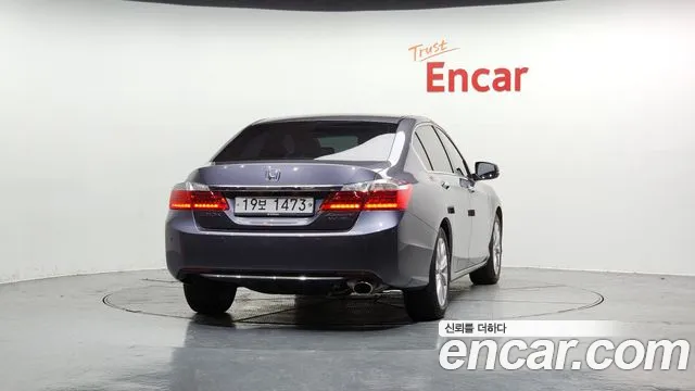 Honda Accord 2015 — фото 4