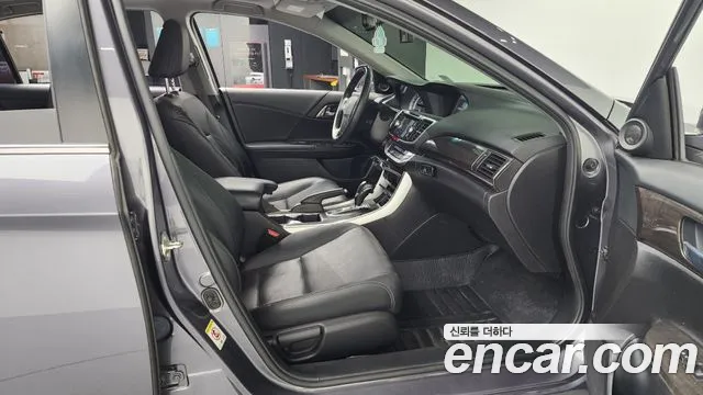 Honda Accord 2015 — фото 11