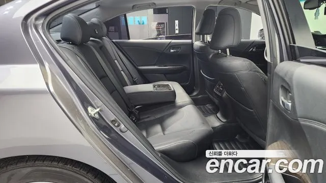 Honda Accord 2015 — фото 12
