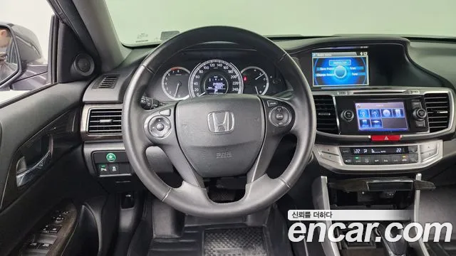 Honda Accord 2015 — фото 13