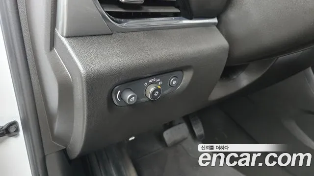 ChevroletGMDaewoo Traverse 2021 — фото 18