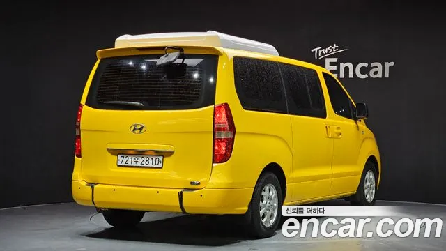 Hyundai Starex 2010 — фото 2