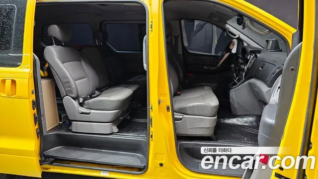 Hyundai Starex 2010 — фото 10