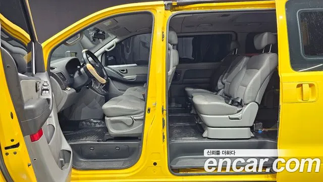 Hyundai Starex 2010 — фото 11