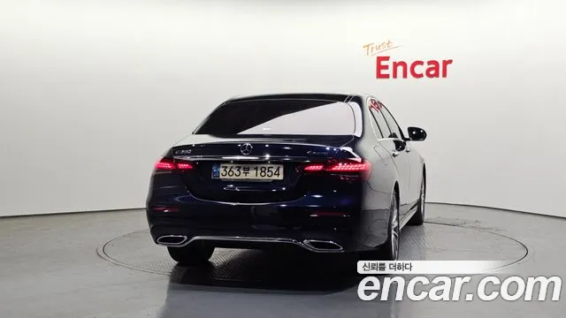 Mercedes-Benz E-Class 2021 — фото 4