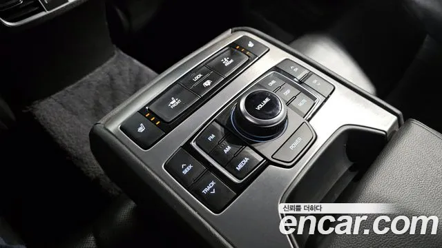 Hyundai Genesis 2016 — фото 18