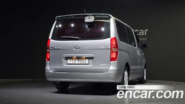 Hyundai Starex 2017 — фото 4