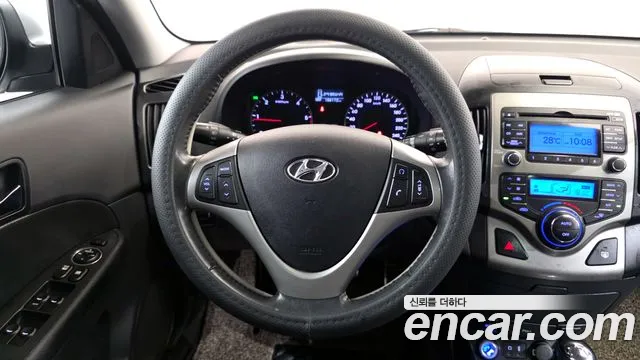 Hyundai i30 2011 — фото 16