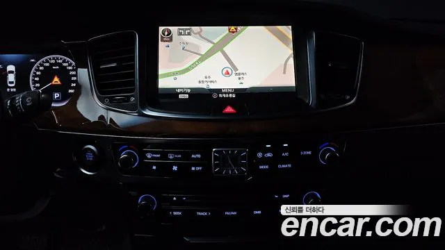 Hyundai Equus 2014 — фото 15