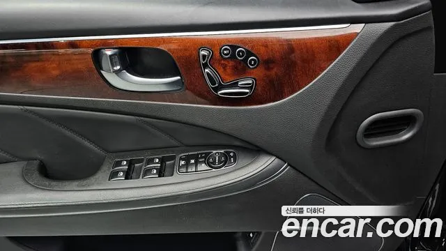 Hyundai Equus 2014 — фото 18