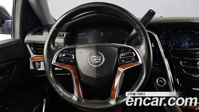 Cadillac Escalade 2015 — фото 13