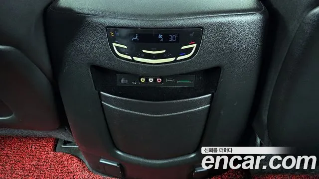 Cadillac Escalade 2015 — фото 18