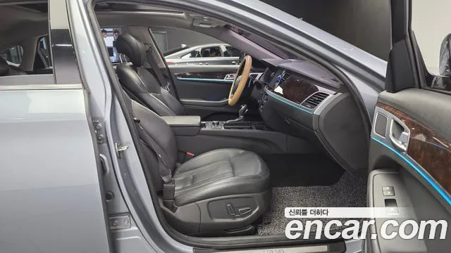 Hyundai Genesis 2014 — фото 10