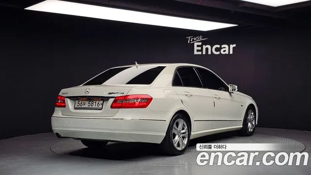 Mercedes-Benz E-Class 2010 — фото 2