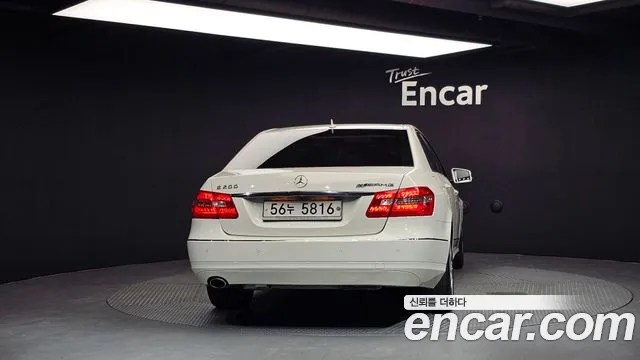Mercedes-Benz E-Class 2010 — фото 4