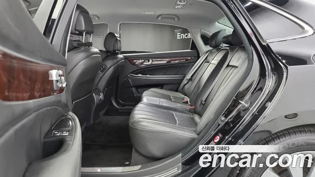 Hyundai Equus 2012 — фото 12