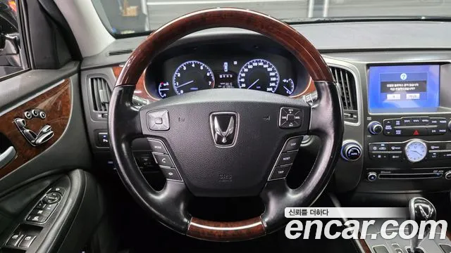 Hyundai Equus 2012 — фото 13