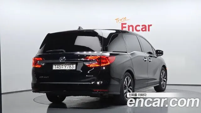 Honda Odyssey 2018 — фото 2