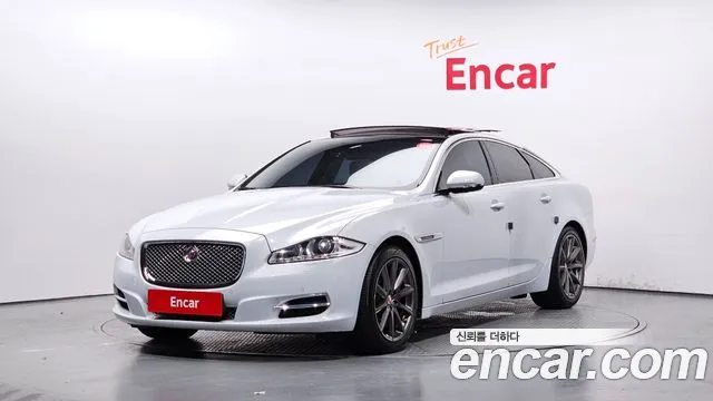 Jaguar XJ 2015 — фото 1