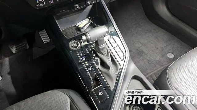 Kia Niro 2022 — фото 9
