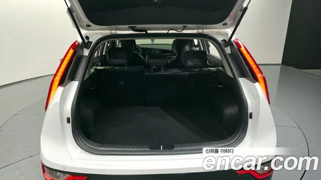 Kia Niro 2022 — фото 20