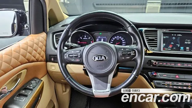 Kia Canival 2016 — фото 13