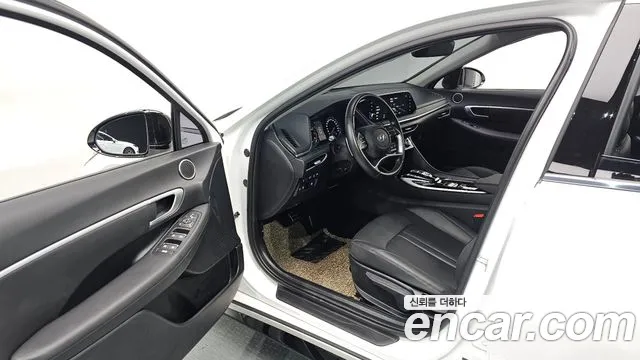 Hyundai Sonata 2022 — фото 11