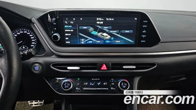 Hyundai Sonata 2022 — фото 19