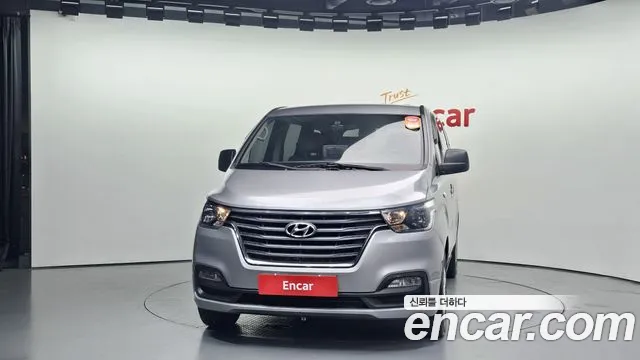Hyundai Starex 2019 — фото 3