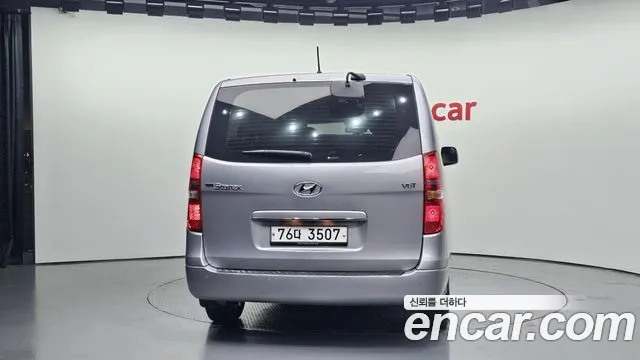 Hyundai Starex 2019 — фото 4