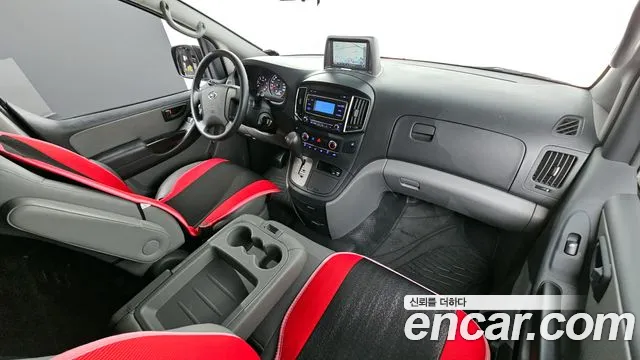 Hyundai Starex 2017 — фото 7