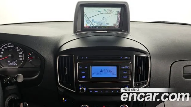 Hyundai Starex 2017 — фото 13