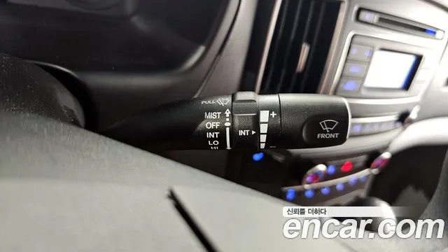 Hyundai Starex 2017 — фото 18