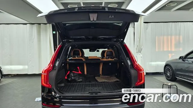 Volvo XC90 2017 — фото 20