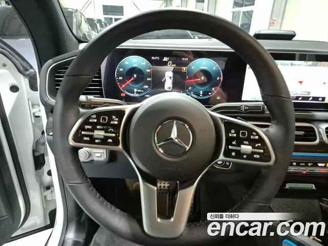 Mercedes-Benz GLE-Class 2023 — фото 10