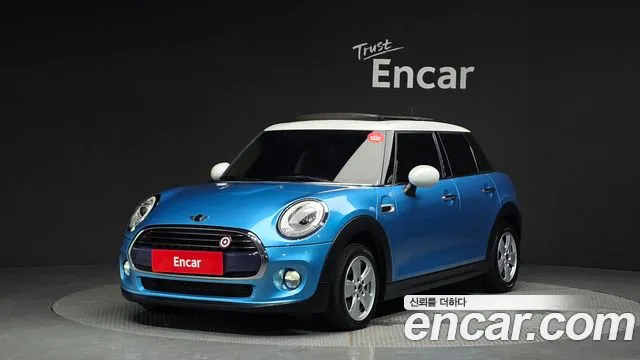 Mini Cooper 2017 — фото 1