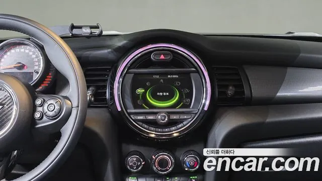 Mini Cooper 2017 — фото 16