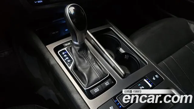 Hyundai Genesis 2016 — фото 9