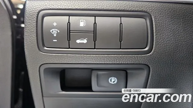 Hyundai Genesis 2016 — фото 18