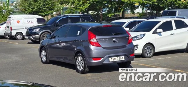 Hyundai Accent 2016 — фото 5