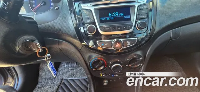 Hyundai Accent 2016 — фото 10