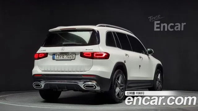 Mercedes-Benz GLB-Class 2021 — фото 2