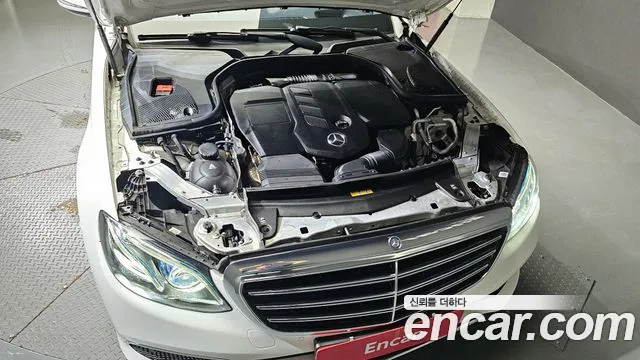 Mercedes-Benz E-Class 2017 — фото 6